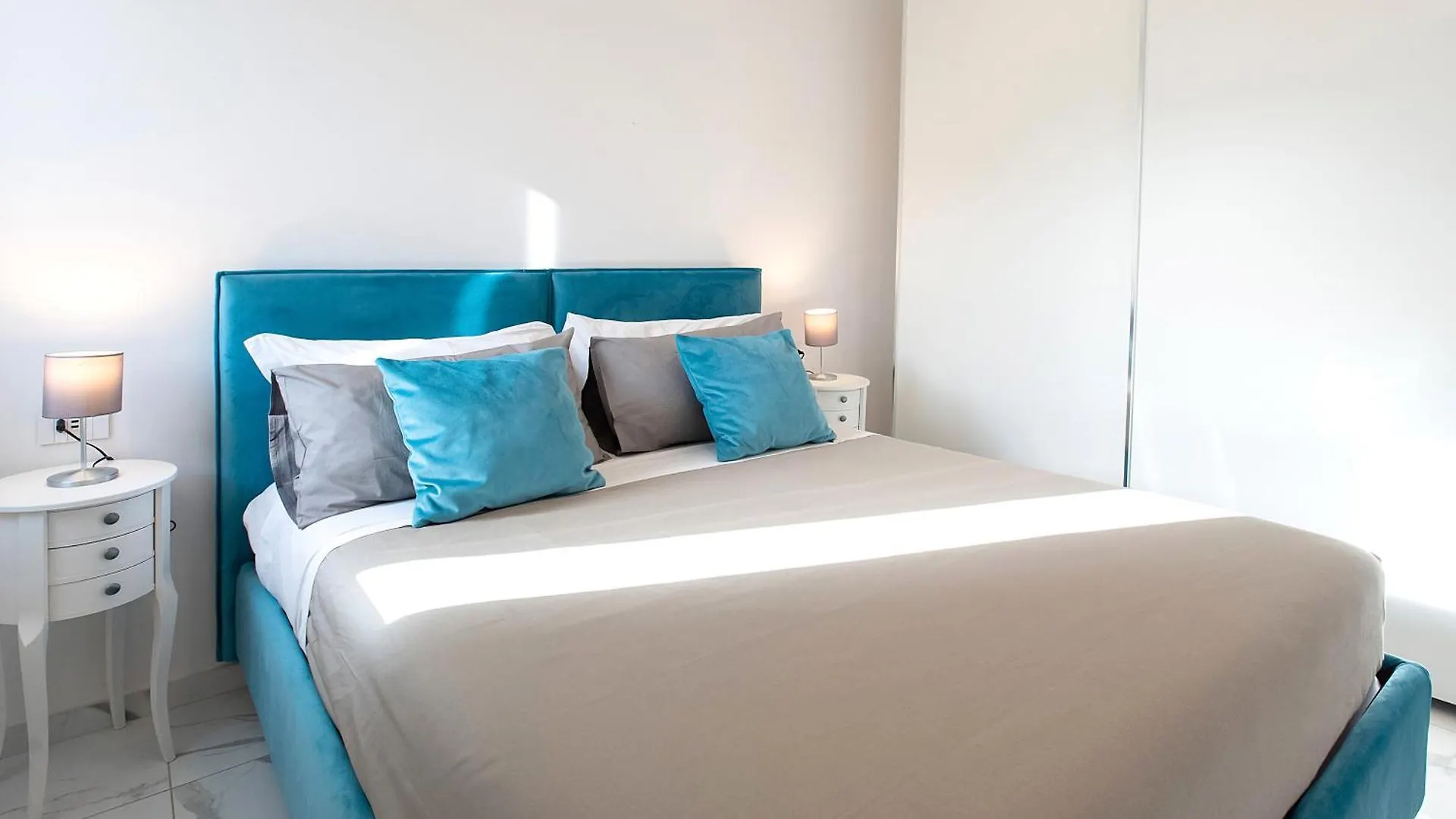 Luxury Apartments Napoli Lungomare  Nápoles