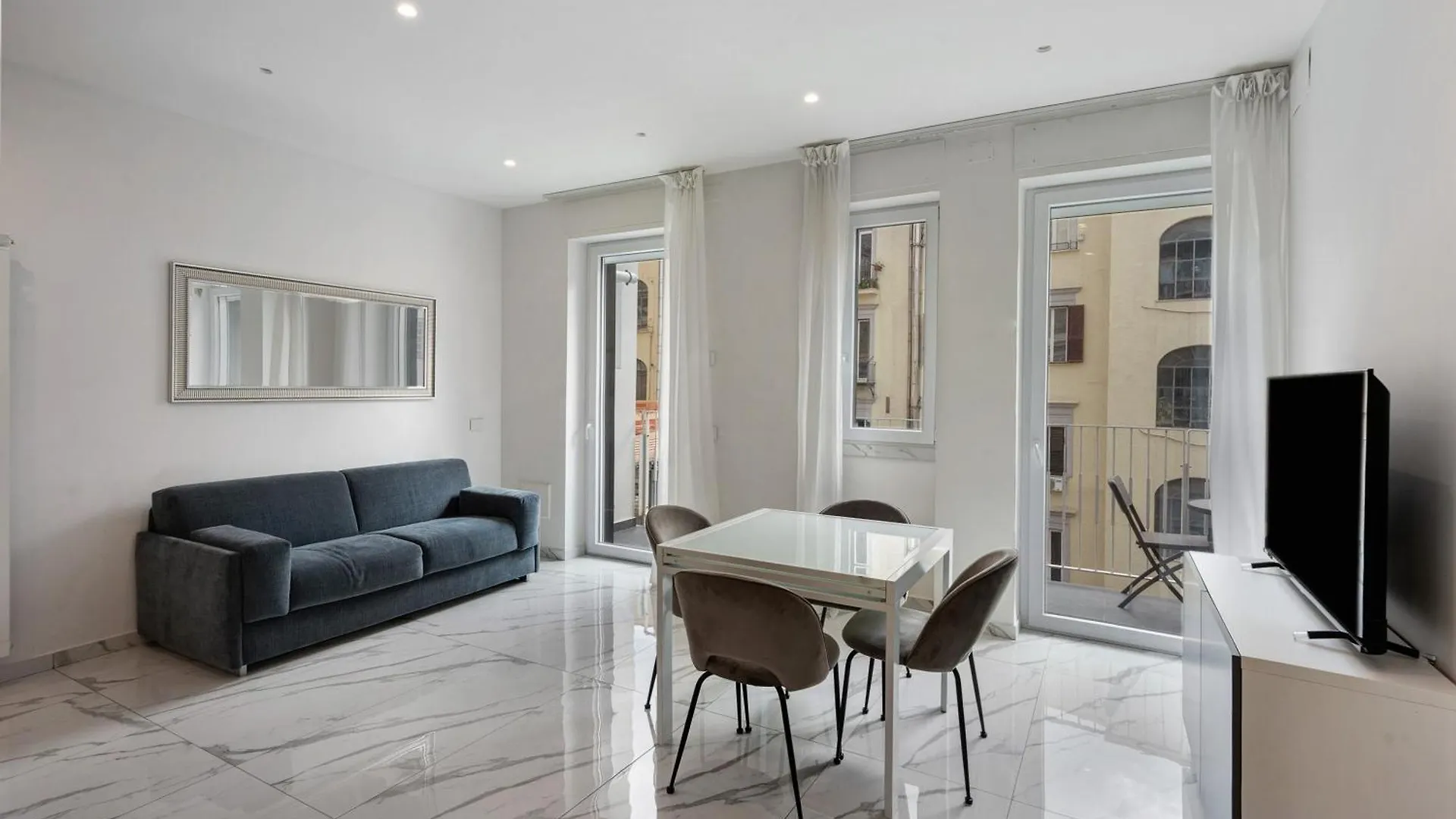 Luxury Apartments Napoli Lungomare 0*, Nápoles Itália